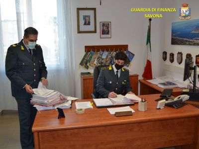 Savona, evasione fiscale per 3 milioni di euro: 13 denunciati