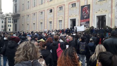Genova, i ristoratori scendono in piazza: la protesta si allarga ad altre categorie