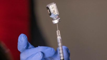 Coronavirus, lunedì parte la sperimentazione sull'uomo del vaccino italiano