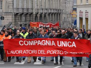 Genova, incontro in prefettura ma la tensione fra AdSP e terminalisti resta alta