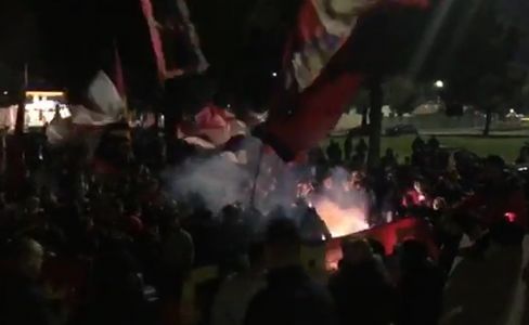 Genoa, centinaia di tifosi per sostenere la squadra alla vigilia del derby