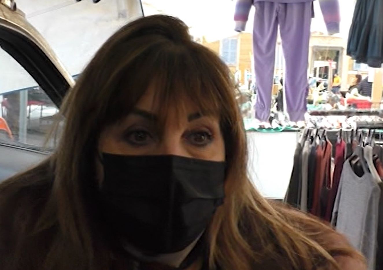 Piazza Palermo, gli ambulanti del mercato: "Cali del 60%, si cerca di sopravvivere"