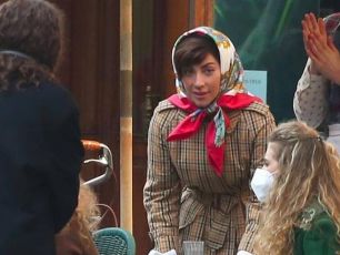 Milano, Lady Gaga pizzicata in centro: ecco la prima foto del film "Gucci"