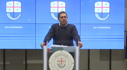 Vaccini nella farmacie, Toti: "Partenza sperimentale il 29 marzo"