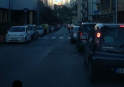 Begato, chiude via Maritano per la demolizione della Diga: traffico in tilt