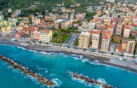 Chiavari, un tratto del lungomare diventa pedonale: "Un volano per il turismo"