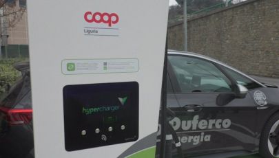 Coop Liguria e Duferco Energia, nuova colonnina ricarica Ultrafast all'Aquilone
