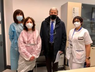 Bucci ultrafragile ma si vaccina con AstraZeneca: “Non so perché, ma non c'è nulla da temere”