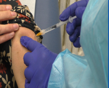Covid-19, anche i farmacisti potranno abilitarsi alla vaccinazione con un corso 