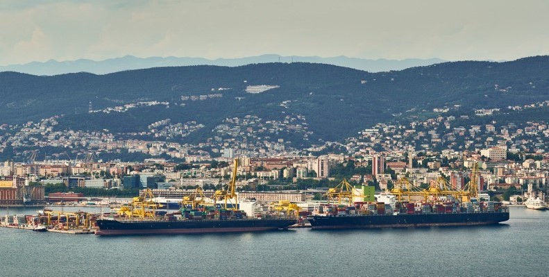 Porto di Trieste, 4640 avviamenti a marzo: +200 rispetto al record di ottobre 2020