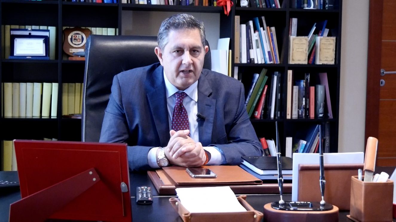Liguria, Toti: "Chiudiamo oggi per tornare alla normalità in un paio di settimane"