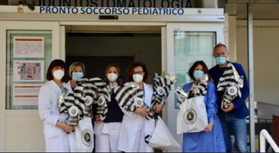 Spezia, visita e consegna delle uova di Pasqua al reparto Pediatria del Sant'Andrea