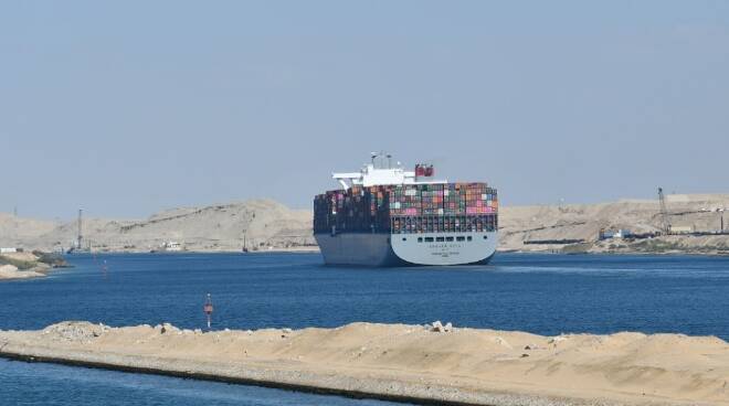Canale di Suez, l'Autorità egiziana annuncia la fine dell'ingorgo