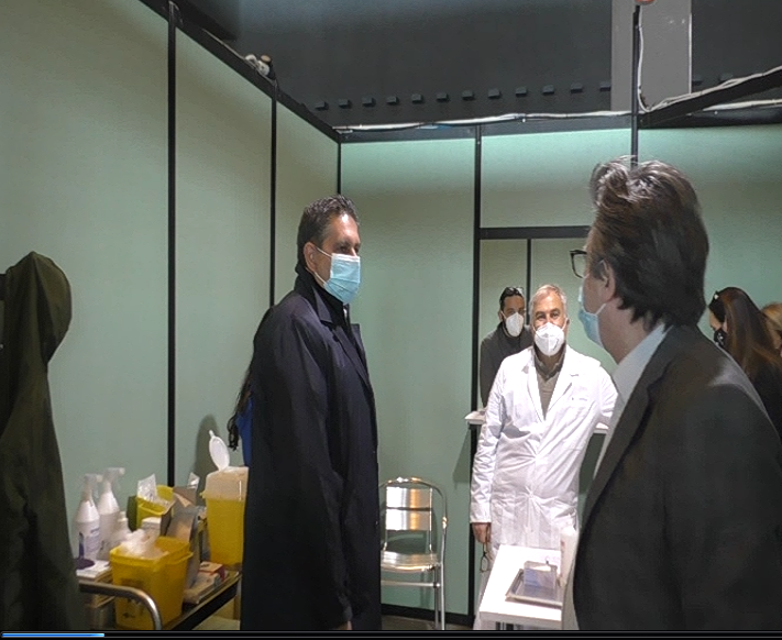 Vaccini, Toti: "Credo che sia veramente l'ultimo miglio, occorre stringere i denti tutti"