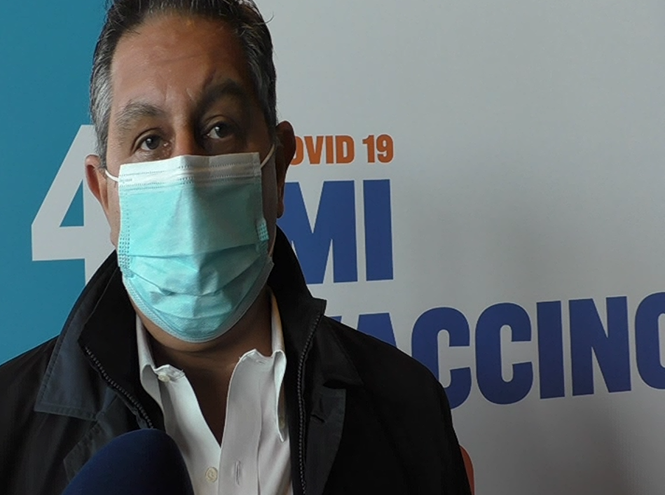 Vaccini AstraZeneca, Toti: "Casi di eventi nocivi molto limitati e non sappiamo se correlati"