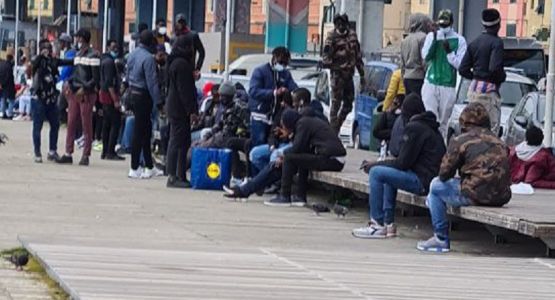 Imperia, focolaio tra i migranti di un centro accoglienza: uno in ospedale