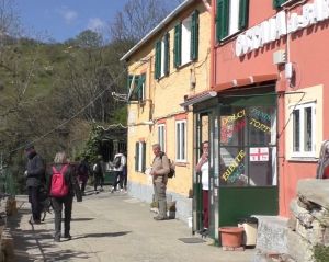 Genova, rapinata l'osteria del Righi. La titolare: "Impossibile vivere con l'ansia"