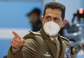 Il commissario Figliuolo è sicuro: "Il piano vaccinale non cambia"