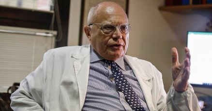 Vaccino Pfizer, Galli: "Si può posticipare la seconda dose ma non nei più fragili"