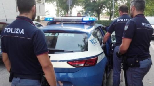 Meno scippi ma più violenze fra mura domestiche: un anno di lavoro della polizia di Genova