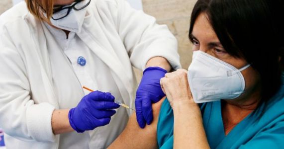 Vaccinazione, l'appello dell'Ordine dei Medici: "Accettate il vaccino che vi viene proposto"