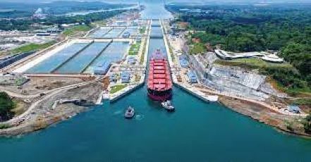 Canale di Panama, l'Autorità rinvia gli aumenti delle tariffe