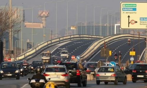 Genova, piccolo ordigno fa saltare in aria la centralina tutor sulla Guido Rossa