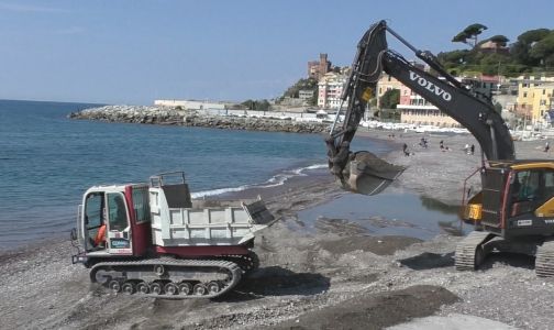 Genova, i balneari si preparano per la riapertura: "Capienza ridotta del 60%"