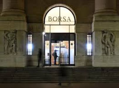 Borsa, tonfo per Milano: -2,44% nell'ultima seduta