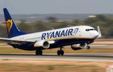 Ryanair, nuove rotte e più voli per la Grecia