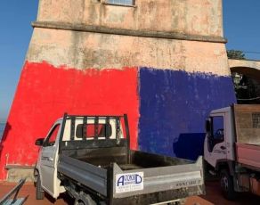 Tifosi del Genoa imbrattano la Torre Gropallo a Nervi