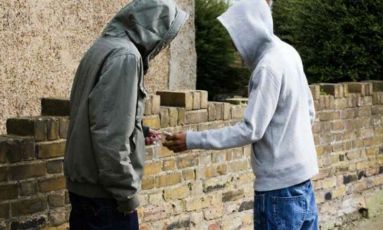 Genova, denunciato 19enne per spaccio: aveva 6 grammi di cannabis e bilancino