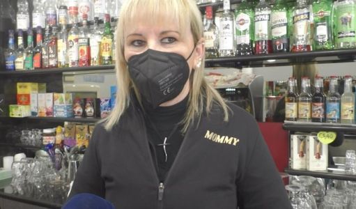 La storia di Monica, barista in via Canevari: "Siamo aperti ma è come se fossimo chiusi"