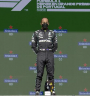 Formula 1, Gp Portogallo: vince Hamilton davanti a Verstappen e Bottas