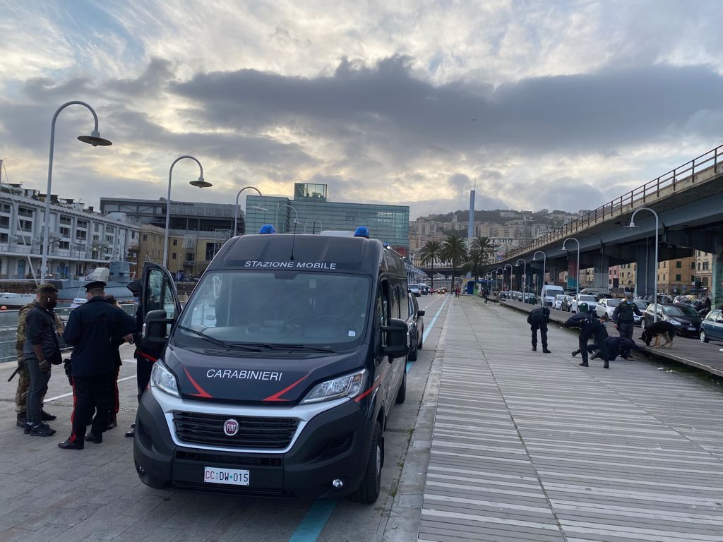 Genova, controlli nel centro storico: 7 arresti e 5 denunce in un pomeriggio