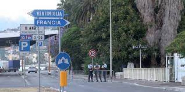 Ventimiglia, si intensifica il flusso di migranti al confine italo-francese