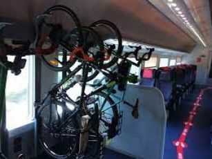 Bici gratis a bordo degli Intercity: promozione Trenitalia fino al 12 giugno