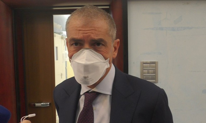 Costa: "Dall'estate coprifuoco abolito, consumazioni all'interno dal 24 maggio"