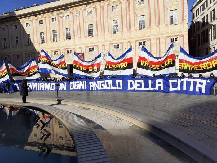 Genova, stasera la fontana di piazza De Ferrari si colorerà di blucerchiato
