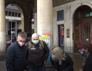 Genova, la Lega lancia i gazebo per il tesseramento, Rixi: "Ora le firme per i referendum"