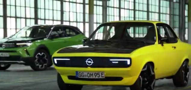La combinazione della Opel Manta: design di 50 anni fa, interni avanguardistici