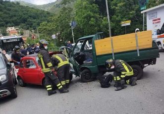 San Desiderio, frontale in via delle Nasche: due persone estratte dalle lamiere