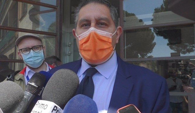 Recuperare gli scettici del vaccino, Toti: "Importante l'aiuto dei medici di famiglia"