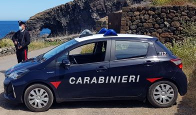 Imperia, si approfittano di un 73enne disabile e gli rubano 100 mila euro