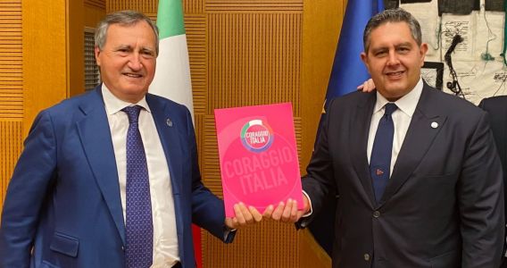 Toti: "L'annessione del centrodestra moderato alla Lega sarebbe danno agli elettori"