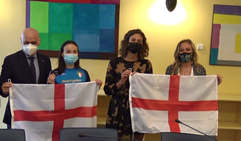 Tokyo 2020, Carraro e Bottaro ricevono la bandiera di Genvoa prima dei Giochi