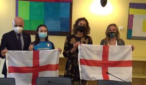 Tokyo 2020, Carraro e Bottaro ricevono la bandiera di Genvoa prima dei Giochi