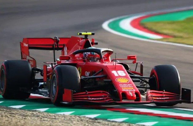 Formula 1, Leclerc ancora fenomenale: partirà in pole nel Gran Premio di Baku
