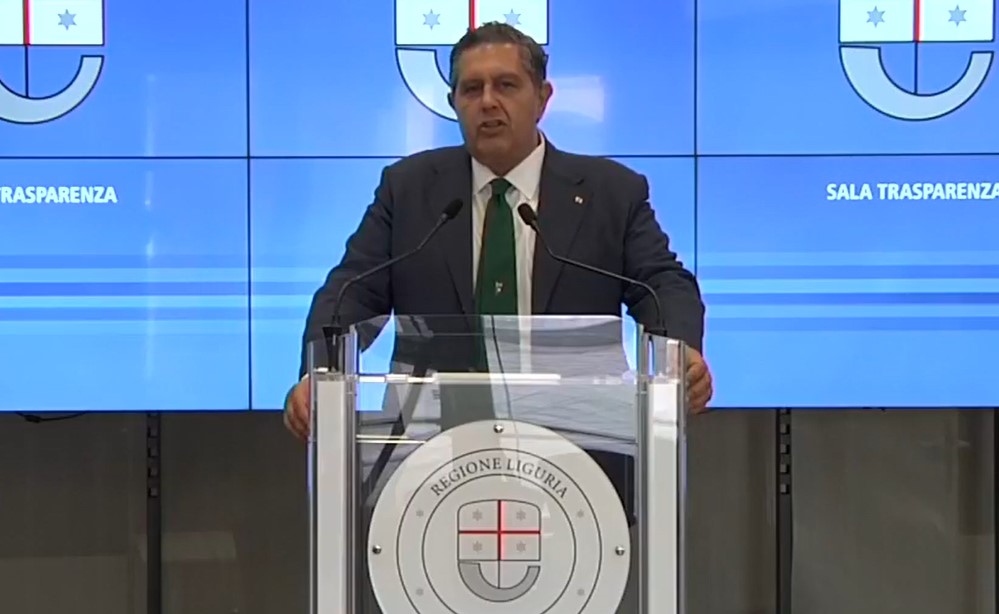 Covid, Toti: "No AstraZeneca a under 60. Seconda dose dopo 12 settimane, non 42 giorni"