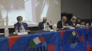 Apa: "Il governo sfidi la magistratura: serve un decreto salva-Ilva"